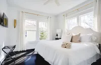 Historically Hip on Hale-3 Kings, Walkable to shops, 3 minutes to Duke