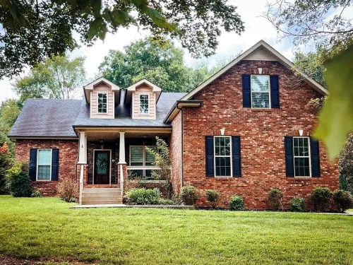 Modern comfort in Clarksville! Welcome to the Madison Street Retreat!