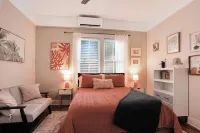 Cozy High Springs Retreat Near Blue Springs, Renovated Pet-Friendly Backyard!