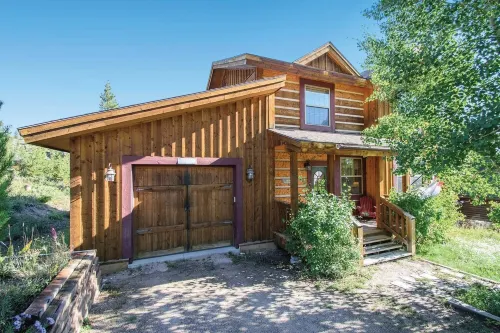 Grand Lake Getaway- Hot Tub, Pet Friendly, Views!