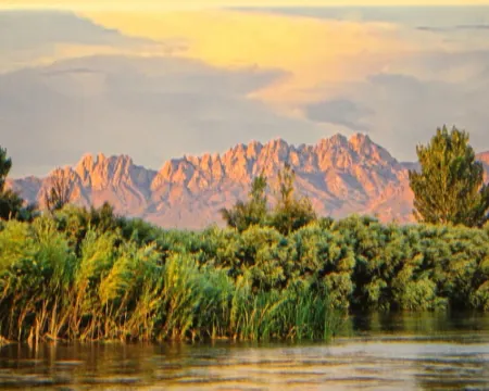 Billy the Kids getaway in heart of Historical Mesilla Plaza, N.M. โรงแรมในMesilla