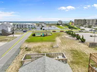 Wright Salty/One Block to Beach/Dog Friendly/Ocean Views/Covered Outdoor Space