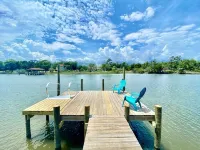 Coastal Cottage on the Water with Dock Hotels in Stump Sound