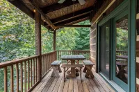 Family-Friendly, Pet-Friendly Cabin Close to Boone, Sugar Mt, Banner Elk, Beech
