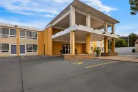 Best Western Lees Motor Inn فنادق في Oacoma