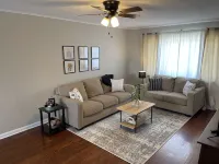 Cozy 2 Bedroom Unit Minutes From Downtown Cincinnati!