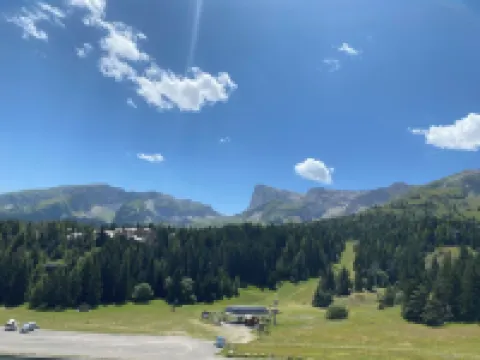 T2 apartment at the foot of the slopes, south-facing Hoteles en Le Dévoluy