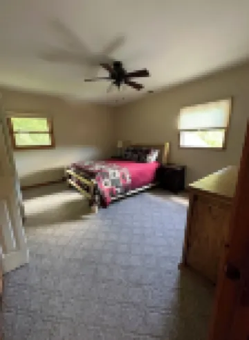 Guest house~ HOT TUB ~Breathtaking mountain views near Hatley Point