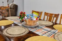 Frisco 4-bedrooms Getaway Hometel with Spa and Outdoor Kitchen