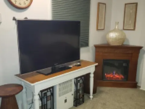 1 Mile From Ski Slope and Festivals - 125 Nightly Fee Hotels in Hunter