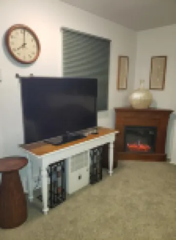 1 Mile From Ski Slope and Festivals - 125 Nightly Fee