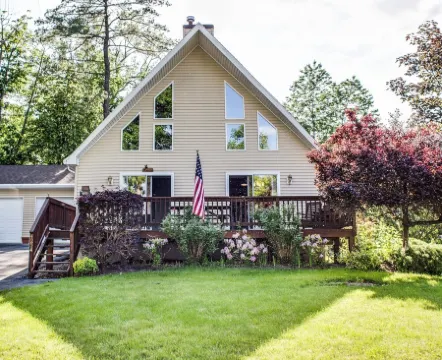 Enjoy Your Cozy Winter Retreat at Whispering Waters!