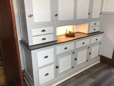 Downtown Sleepy Eye Apartment, 1 bedroom and sleeper.  Vintage in every way!