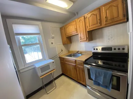 Cozy 1-bedroom apartment in serene Allentown with AC