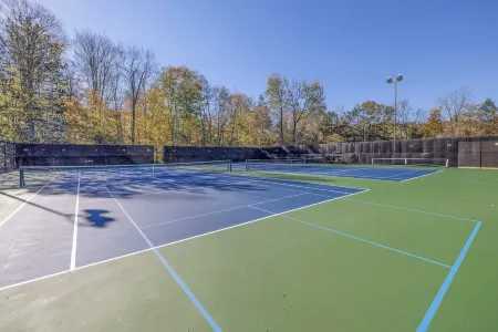 Beautiful Fall Foliage & Winter Ski Specials Available! Book Now!