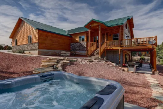 Get the 7th Night Free. over 125 Five Star Reviews, over 4,000sq Feet