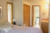 Sharc Passes Included!  Hot Tub. Sleeps 8.