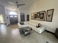 Luxury Home in the heart of Wellington