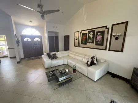 Luxury Home in the heart of Wellington