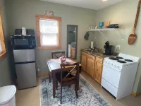 Great Quiet Location! Close to all the Attractions.