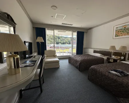 かんなみスプリングスカントリークラブ・ホテル函南 函南町のホテル