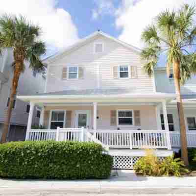 3-bedroom townhome in Key West with fitness room, WiFi Hotel Exterior