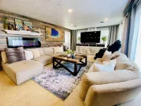 Charming 2-bedroom house in marvelous Ormond Beach with WiFi, AC. Great getaway!