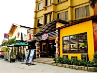 Hotel Carmelita Hotels in Tuguegarao City