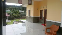 Villa Geneva Hotels in Pamijahan