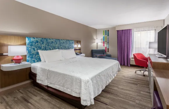 比洛克西 - 海泉灣歡朋酒店