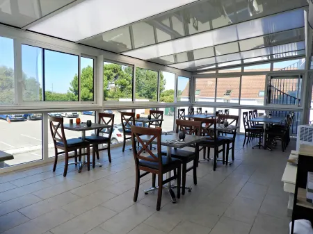 Brit Hotel le 940 le Touquet-Etaples Отели в г. Этапль