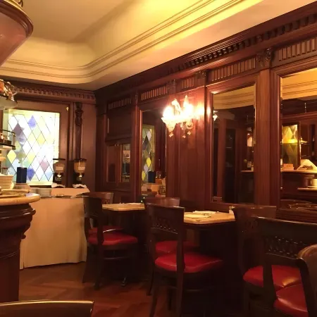 Hotel Lux