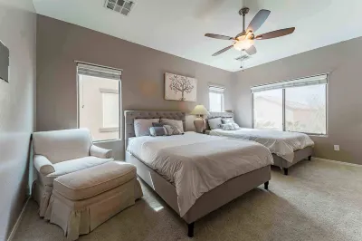 Free Pool Heat - Modern and Bright, Fire Pit Hotels near Fry's Marketplace
