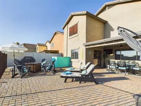 WOWZZZA! Newly Remodeled in FEB 2025, Heated Pool Home, 5 STARS ABOVE THE REST!!