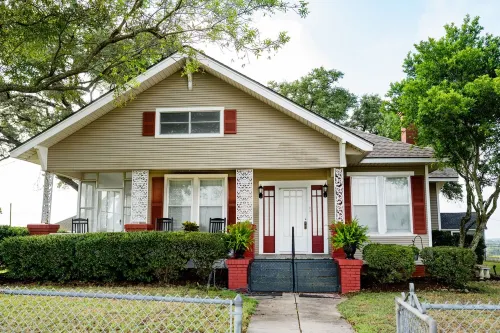 Spacious Country Living Located In The Heart Of Brenham