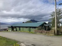 Good Vibes Cabin - washer/dryer, home gym, full kitchen, large deck!