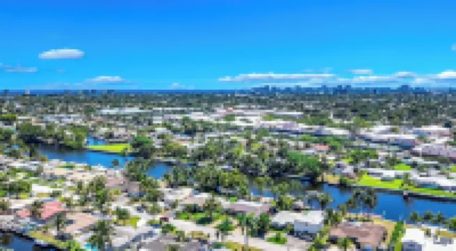 Heated Pool! Waterfront+Tiki Hut! Close To Beach!