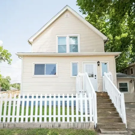 Spacious Group Home with Arcade