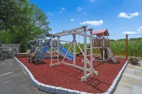 Backyard Retreat 이스트 람피터 타운쉽 호텔