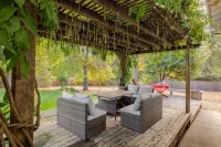Casita Sonoma: Enchanting remodeled 3BD/2BA home, Chef's kitchen, modern style