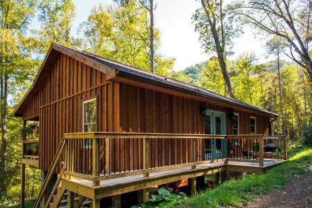 River cabin on 45 acres of private mountain land PET FRIENDLY