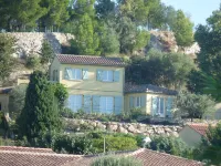 Character villa, privileged location in a Mediterranean village