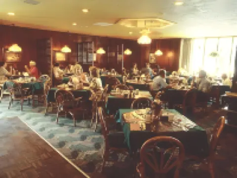 メドウ コート イン イサカのホテル