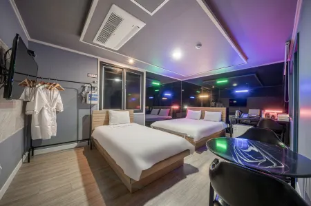 Sokcho Laon Hotel Отели рядом с достопримечательностью «Yeongnangho»