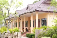 Pimtara Beach Resort Các khách sạn ở Klaeng
