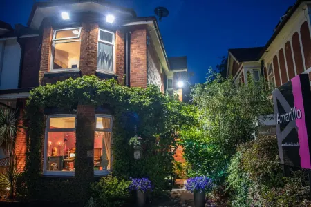 Amarillo Guesthouse Отели в г. Борнмут