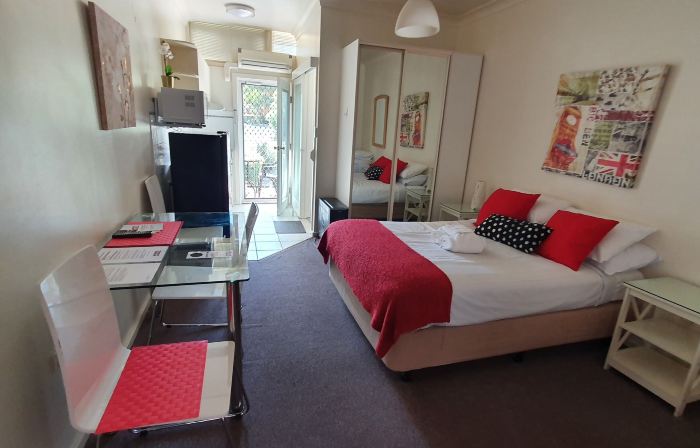 Griffith Studio Canberra - Free Parking