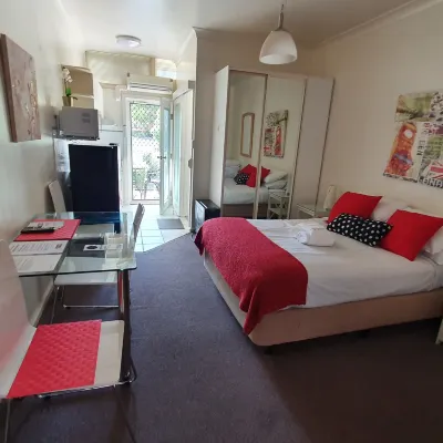 Griffith Studio Canberra - Free Parking Hotels near ACT National Trust