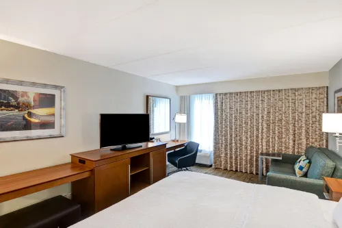 Hampton Inn Albany-Wolf Road (Airport) Hotels in Colonie