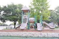 The Resort at Schlitterbahn - parking